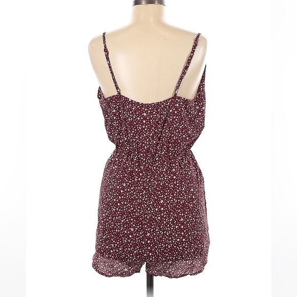 Womens SHEIN size medium maroon floral romper - Picture 2 of 2